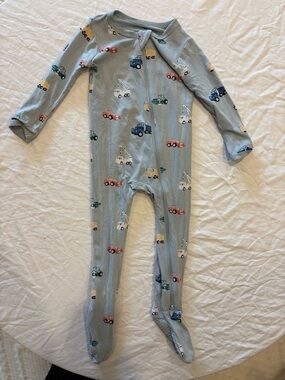 Kyte BABY Light Blue Construction Print Footed One-Piece